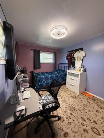 1916 W Sheffield Drive Muncie IN 47304