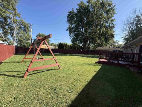 1916 W Sheffield Drive Muncie IN 47304