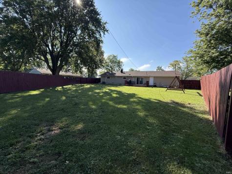 1916 W Sheffield Drive Muncie IN 47304