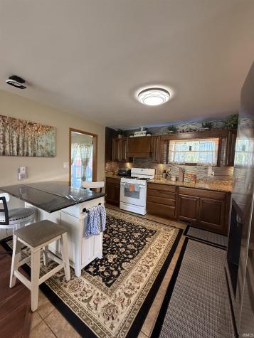 1916 W Sheffield Drive Muncie IN 47304