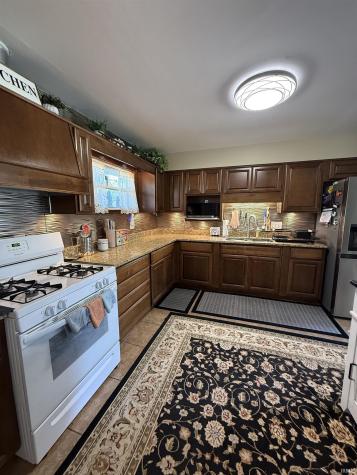 1916 W Sheffield Drive Muncie IN 47304