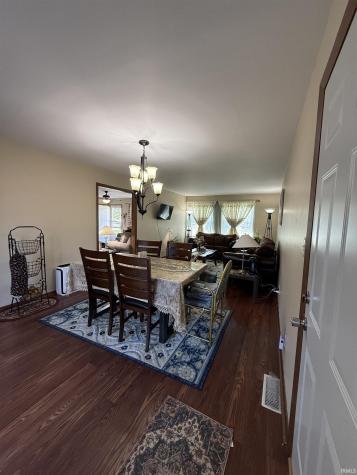 1916 W Sheffield Drive Muncie IN 47304