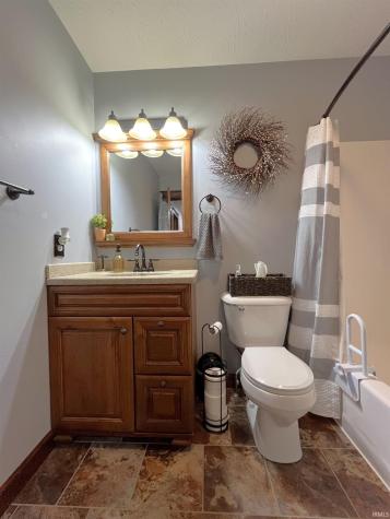 1041 Shadowlawn Avenue Greencastle IN 46135