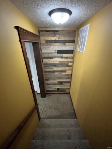 1041 Shadowlawn Avenue Greencastle IN 46135