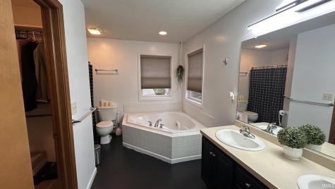 1238 Crimson Leaf Drive Goshen IN 46526