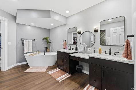 3520 Shadow Creek Drive Fort Wayne IN 46818