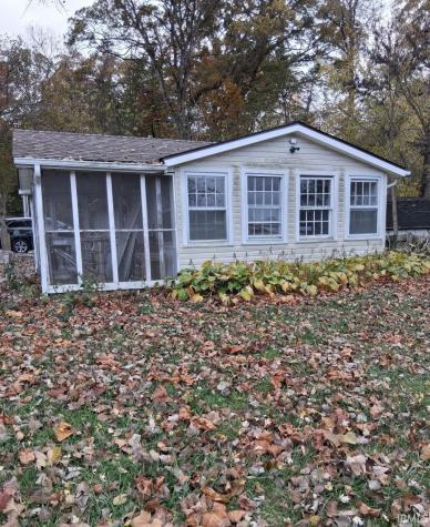 1519 S Lakeshore Drive Albion IN 46701