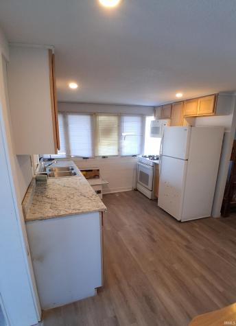 1519 S Lakeshore Drive Albion IN 46701