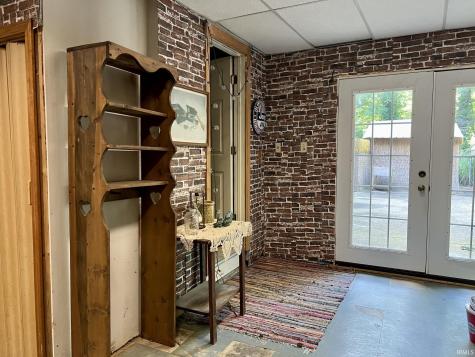 2321 Mount Auburn Road Evansville IN 47720