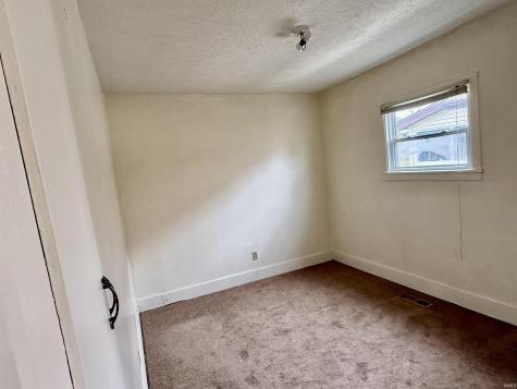 921 Lincoln Avenue Bedford IN 47421
