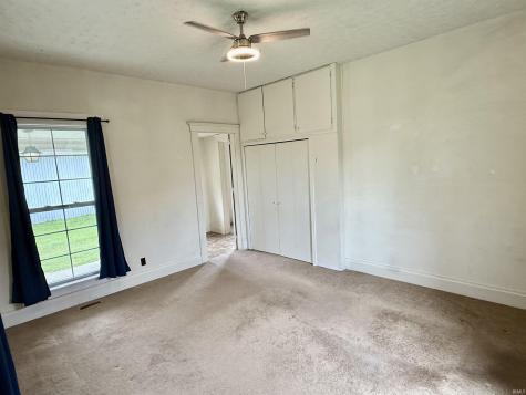 921 Lincoln Avenue Bedford IN 47421