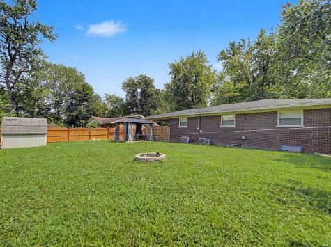7608 Adams Avenue Evansville IN 47715