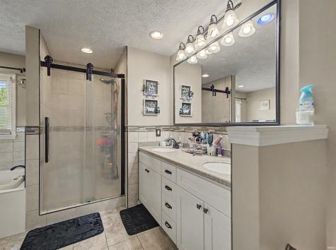 7608 Adams Avenue Evansville IN 47715