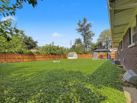 7608 Adams Avenue Evansville IN 47715