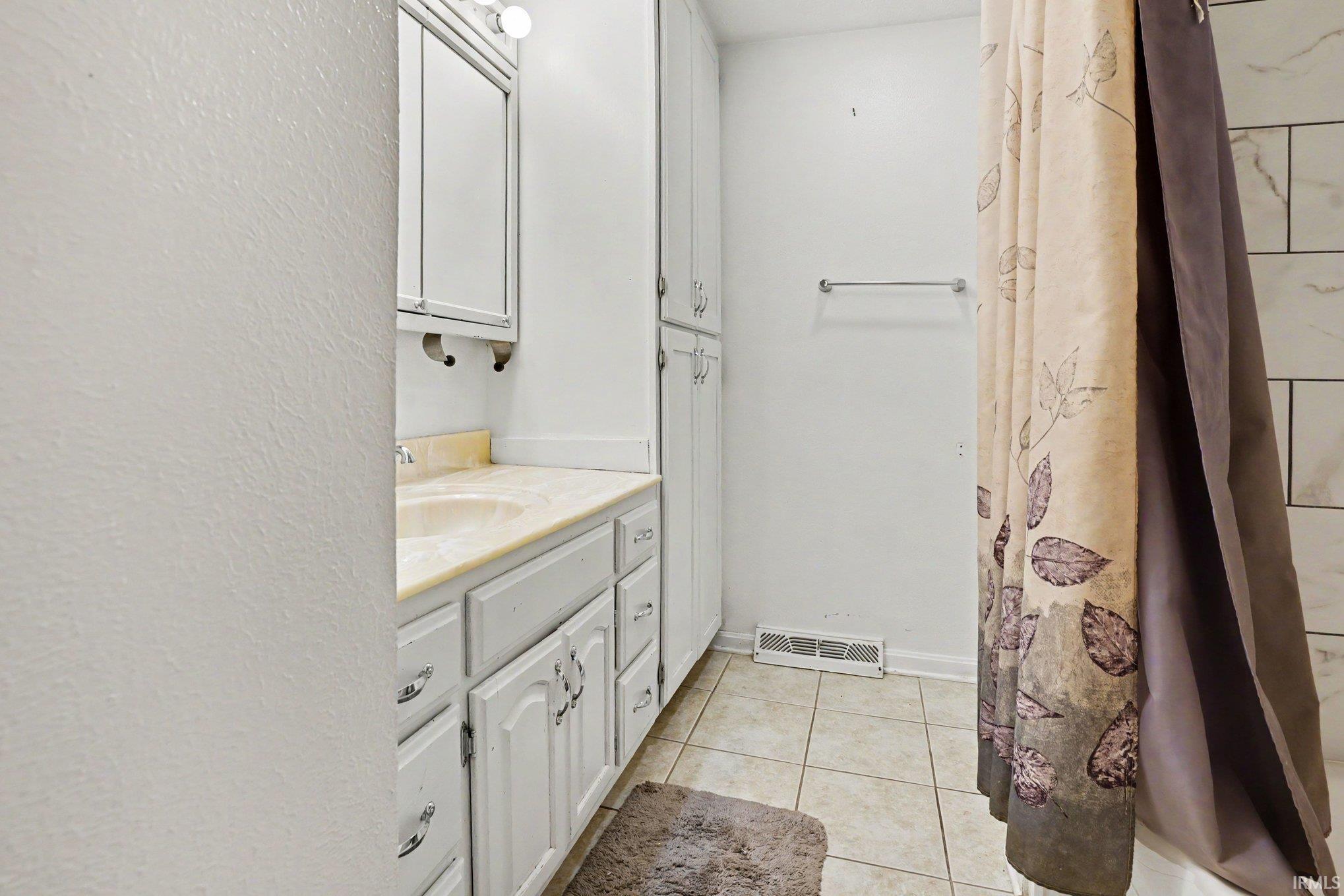 2030 Greenleaf Boulevard Elkhart IN 46514