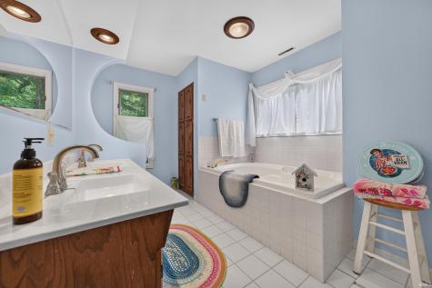 5239 E Colonial Oaks Drive Monticello IN 47960