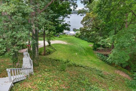 5239 E Colonial Oaks Drive Monticello IN 47960