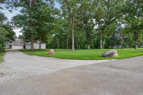 5239 E Colonial Oaks Drive Monticello IN 47960
