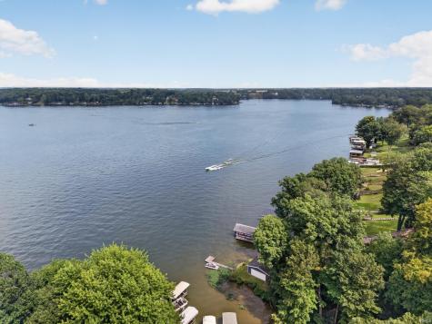 5239 E Colonial Oaks Drive Monticello IN 47960