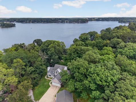 5239 E Colonial Oaks Drive Monticello IN 47960