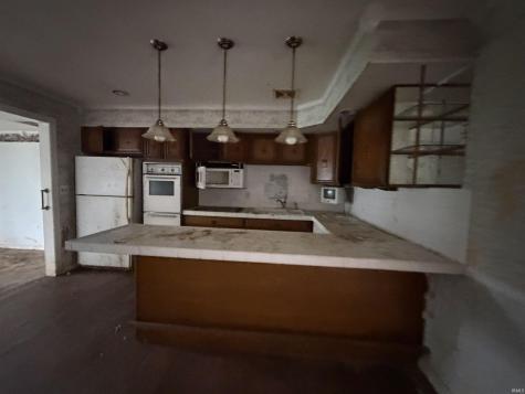 702 W Grant Street Hartford City IN 47348