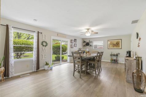 4301 Lynwood Court Fort Wayne IN 46815