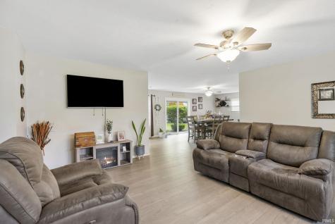 4301 Lynwood Court Fort Wayne IN 46815