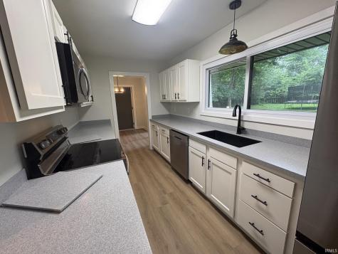 11101 E Hills And Dales Drive Selma IN 47383