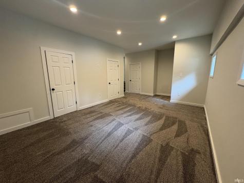 11101 E Hills And Dales Drive Selma IN 47383