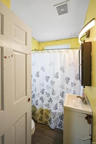 7302 Bradbury Avenue Fort Wayne IN 46809