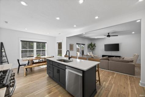 602 E Barton Woods Lane Ellettsville IN 47429
