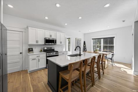 602 E Barton Woods Lane Ellettsville IN 47429