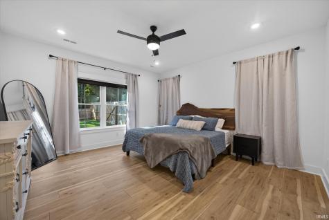 602 E Barton Woods Lane Ellettsville IN 47429