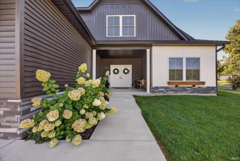 602 E Barton Woods Lane Ellettsville IN 47429