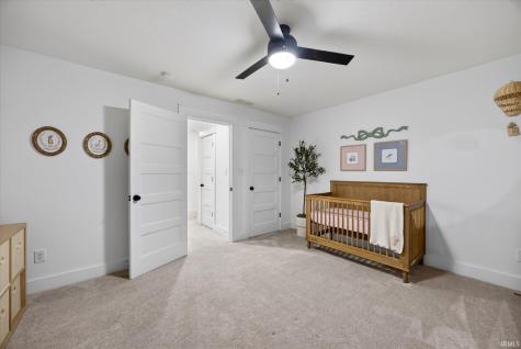 602 E Barton Woods Lane Ellettsville IN 47429