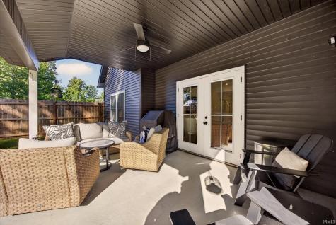 602 E Barton Woods Lane Ellettsville IN 47429