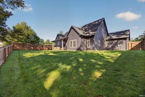602 E Barton Woods Lane Ellettsville IN 47429
