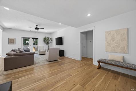 602 E Barton Woods Lane Ellettsville IN 47429