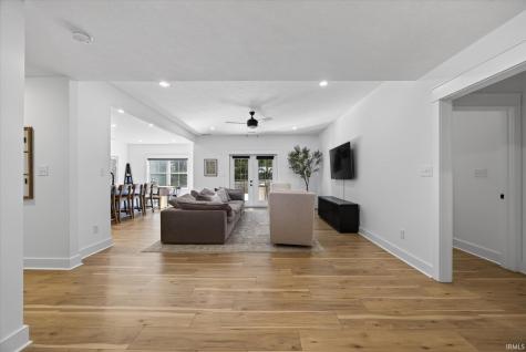 602 E Barton Woods Lane Ellettsville IN 47429