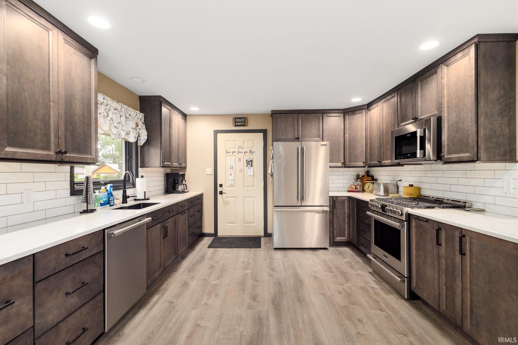 55844 Oak Lane Elkhart IN 46514
