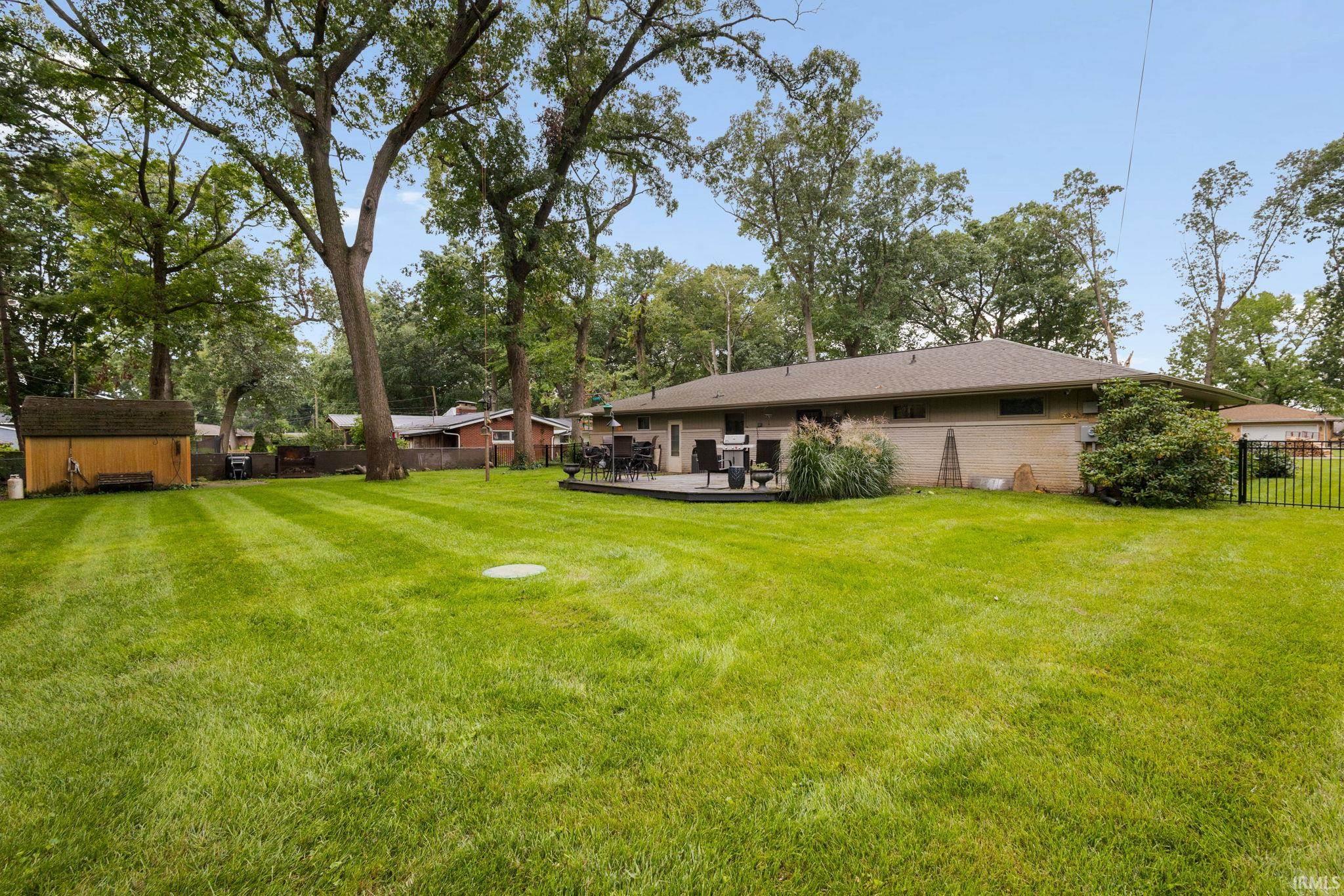 55844 Oak Lane Elkhart IN 46514