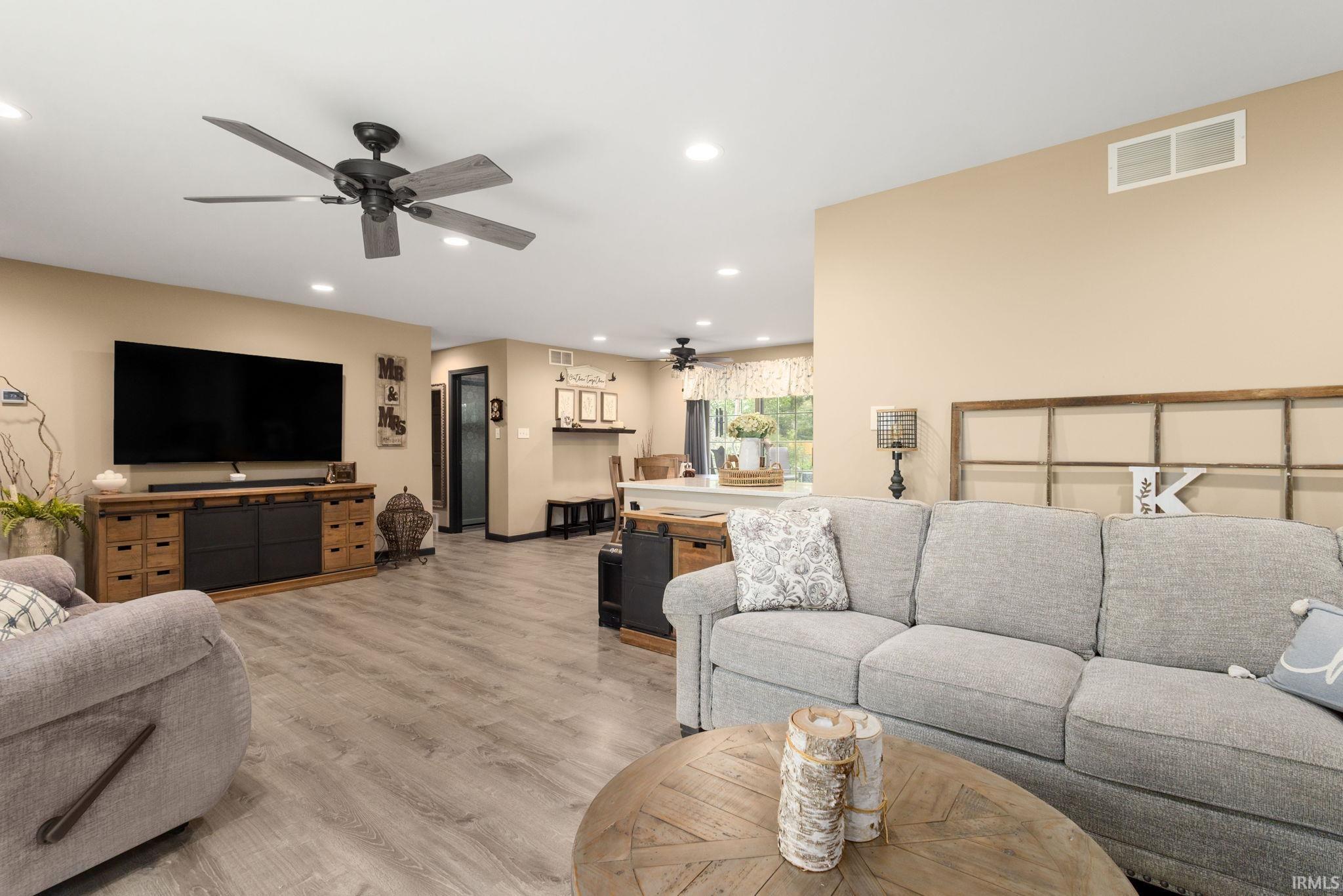 55844 Oak Lane Elkhart IN 46514