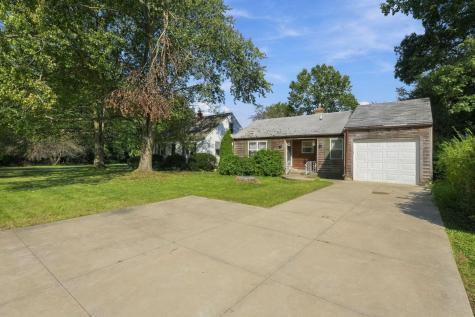 19737 Gilmer Street South Bend IN 46614