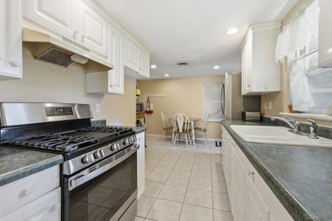19737 Gilmer Street South Bend IN 46614