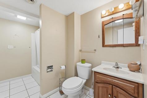 19737 Gilmer Street South Bend IN 46614