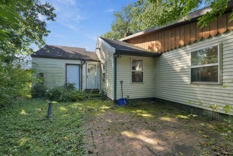 19737 Gilmer Street South Bend IN 46614