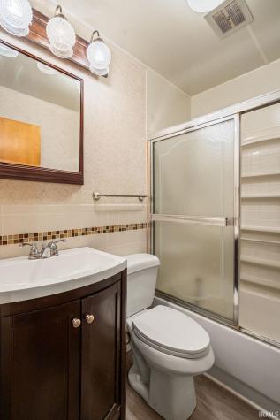 4928 E Barnett Avenue Sharpsville IN 46068