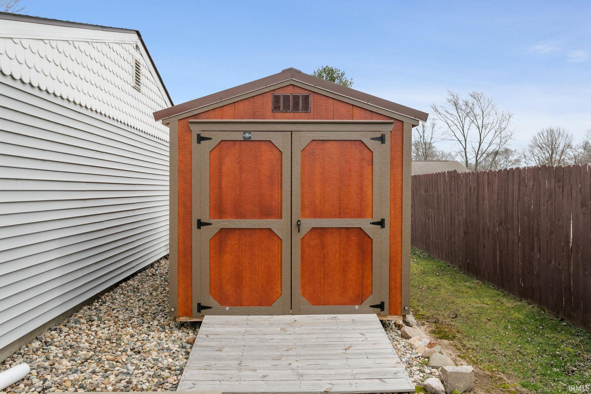 70862 Tecumseh Drive Nappanee IN 46550