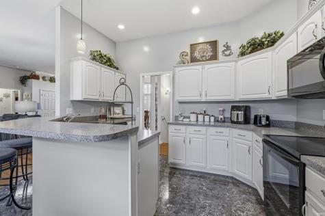 51691 Windyridge Court South Bend IN 46628