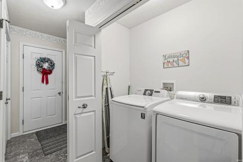 51691 Windyridge Court South Bend IN 46628